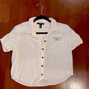 Forever 21 top w/chest pocket w/embroidery, collar, button front, cuff sleeves.